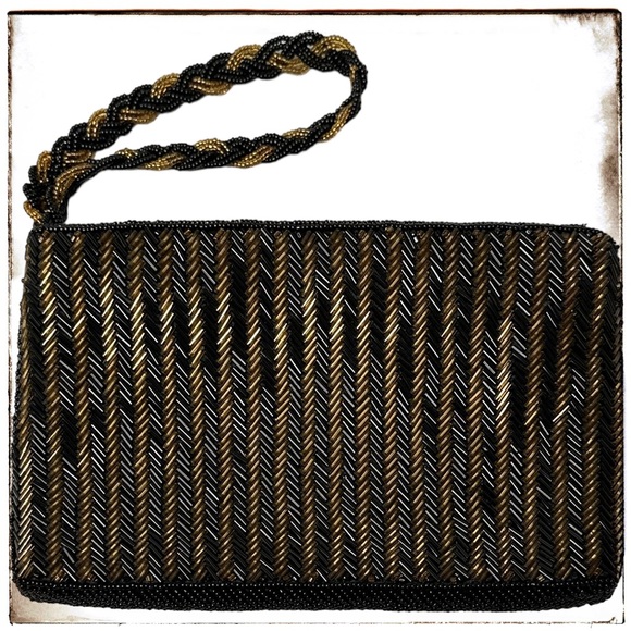 Source Unknown Handbags - Wristlet 8”x4.75” Corner Zip Beaded Vintage